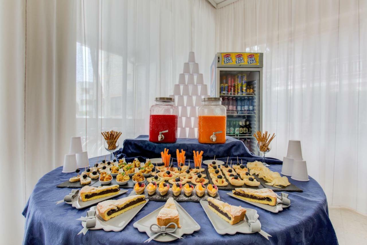 Hotel Cimarosa Riccione Eksteriør bilde